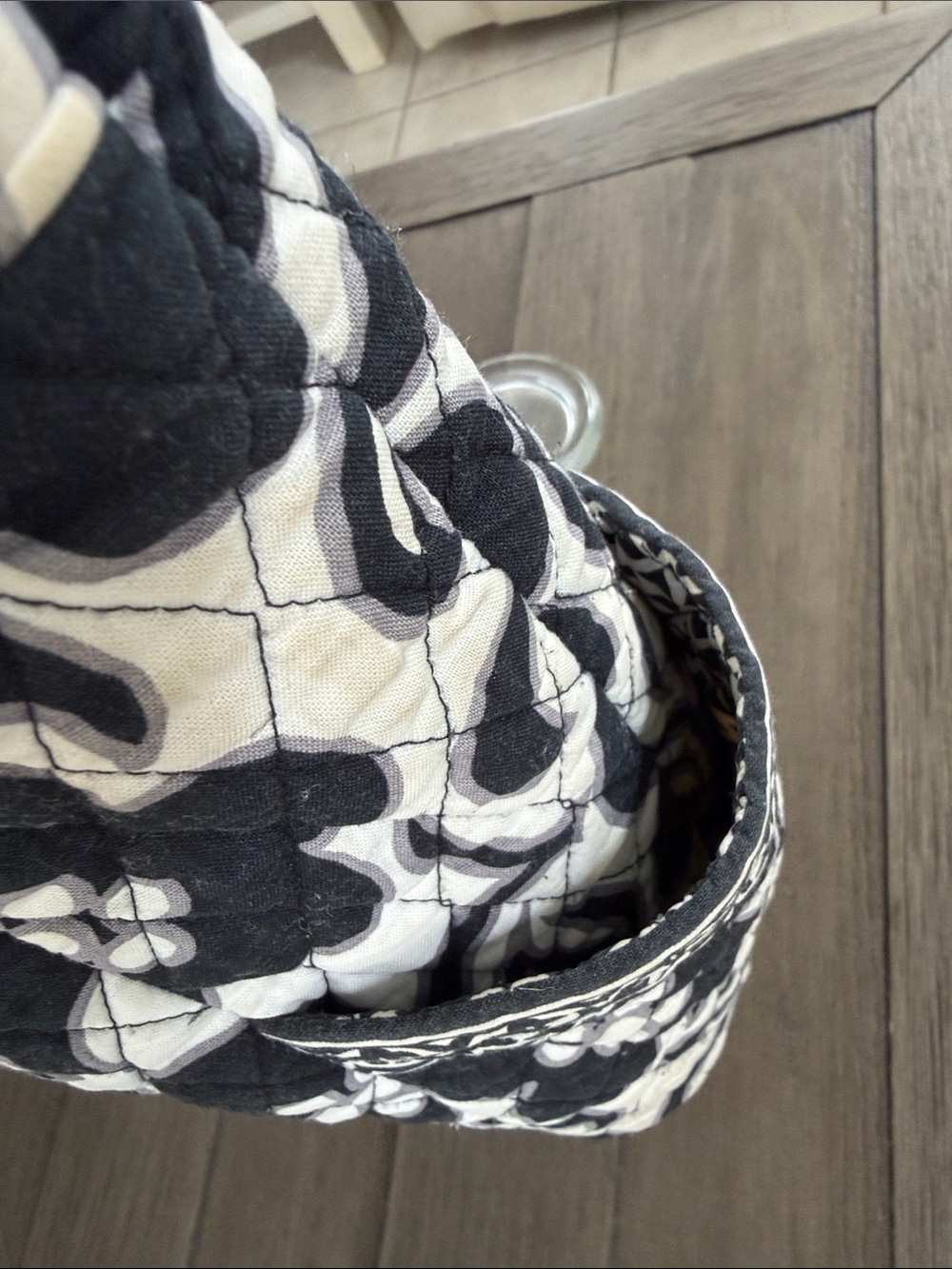 Vera Bradley Mandy tote in the Night and Day pattern, GUC - Picture 2 of 8